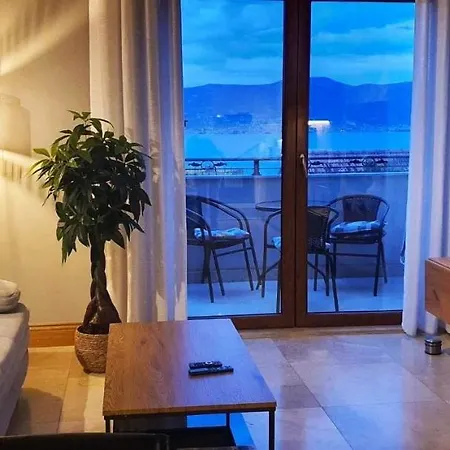 Apartamento Salena With Pool