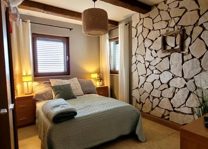 Salena With Pool Daire Slatine